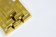 如何分析济南黄金价格的变化？济南黄金市场有哪些特点？