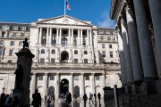 工党政府公布增税预算后，英国借贷成本飙升