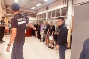涉嫌拐卖演员王星的10名中国籍诈骗团伙成员被遣返